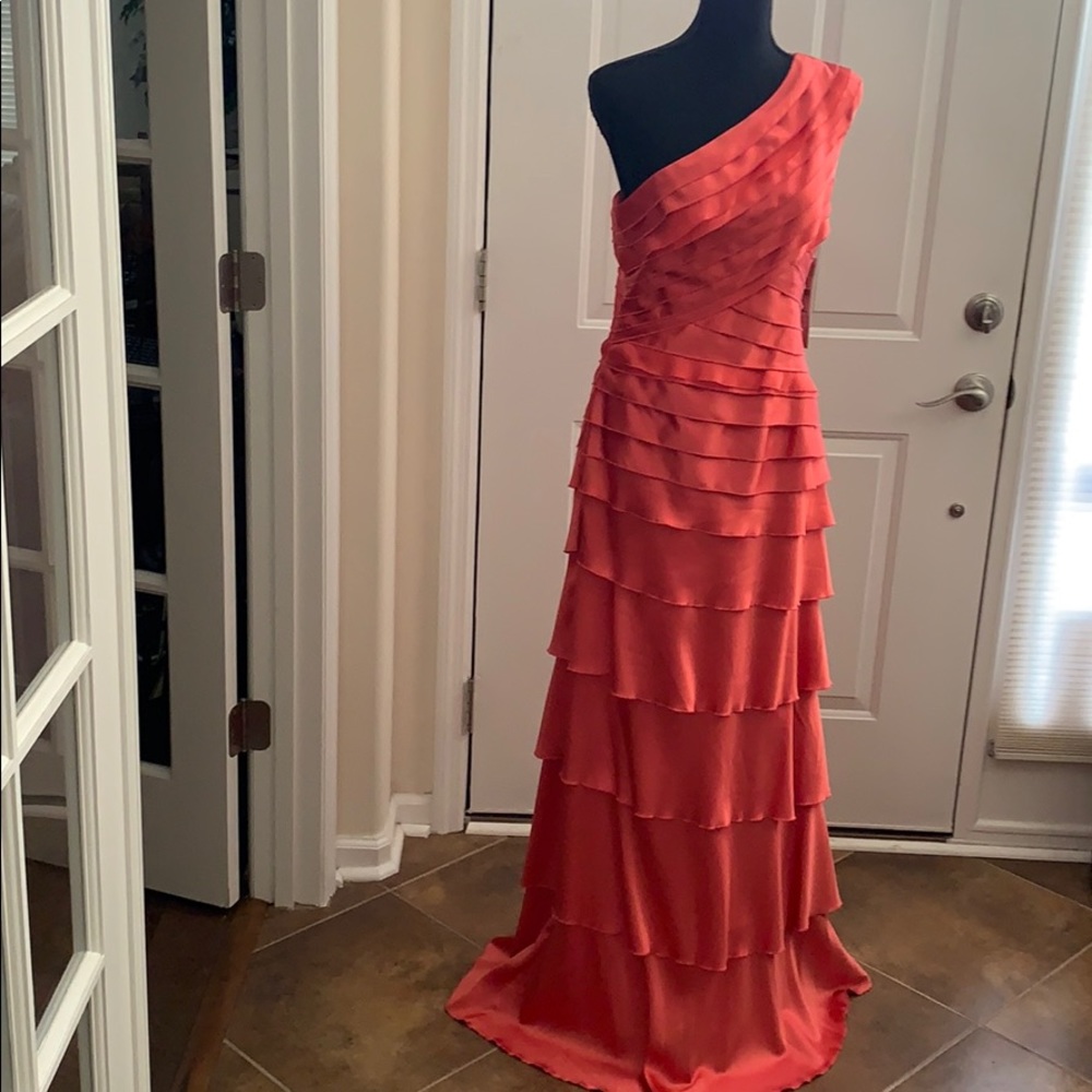 Fay Unger Layered Ruffled One Shoulder Gown - size 8